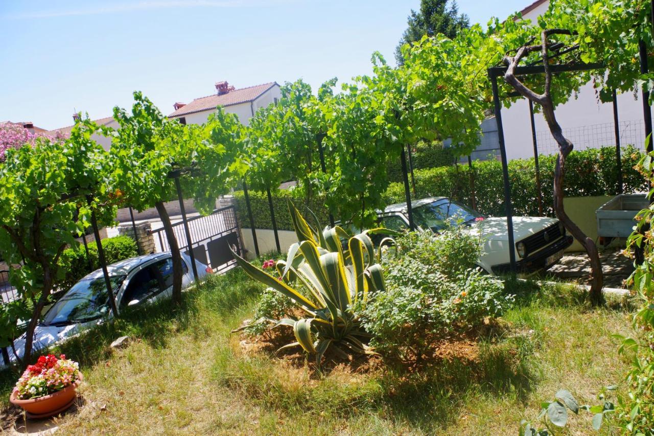 Holiday Apartments Ruzica, Pjescana Uvala Exterior foto
